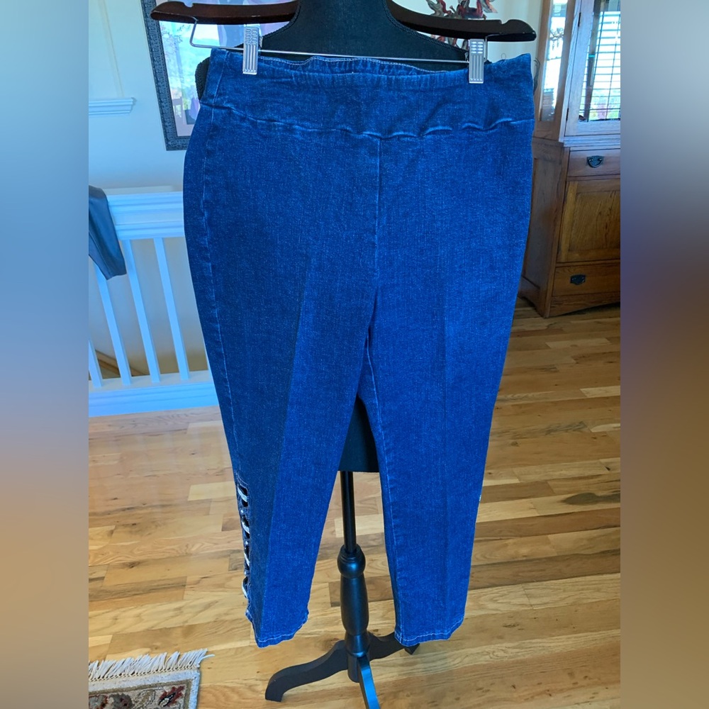Women's Blue Capri Jeans